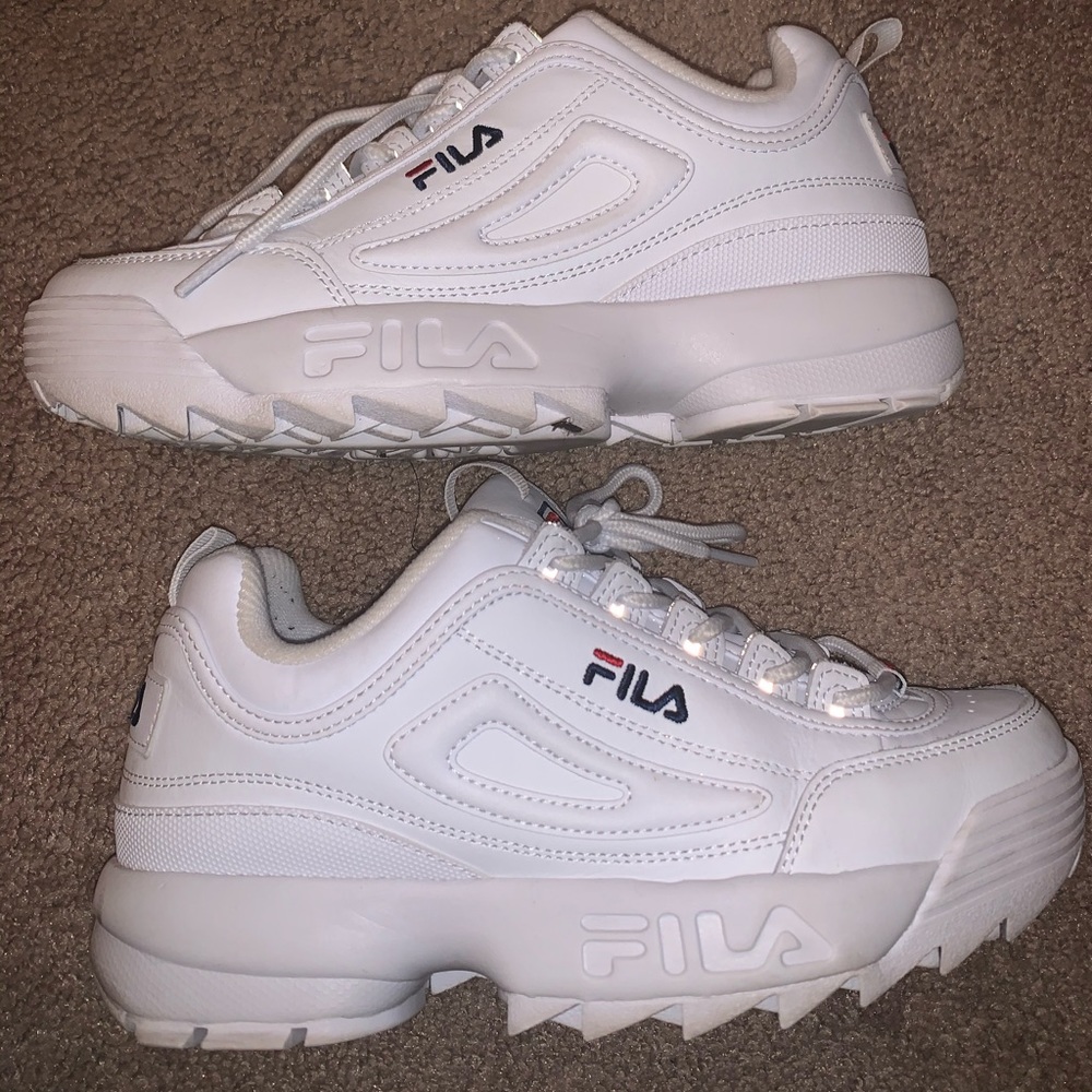 Lightly used Filas